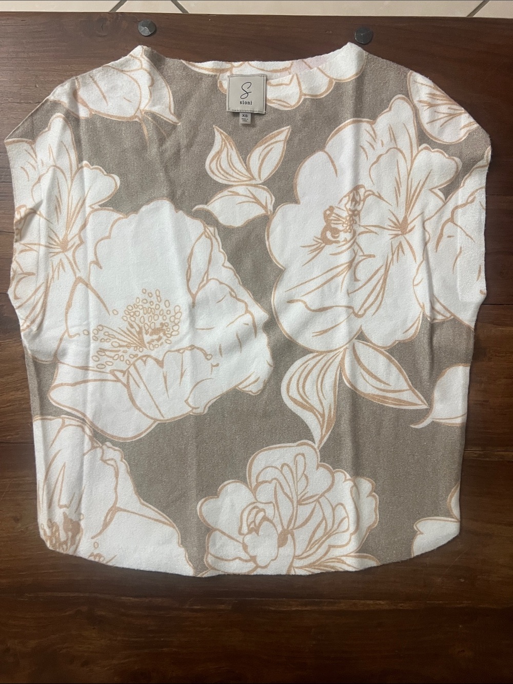 Sioni Taupe Floral Sleeveless top with White Blooms